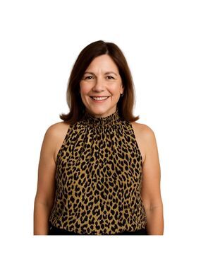 𝅺A. Byer Cheetah Print Top
